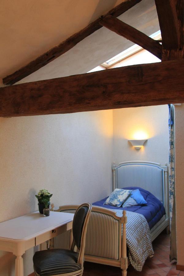 Les Chambres D'Hotes De La Metairie Du Bourg Ле-Эрбье Экстерьер фото