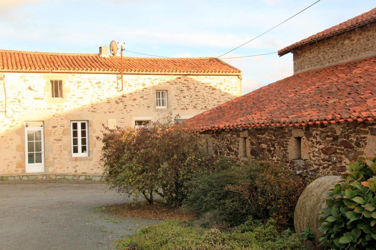 Les Chambres D'Hotes De La Metairie Du Bourg Ле-Эрбье Экстерьер фото